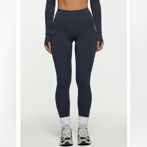 Nama Athletics - Body Butter Contour Leggings